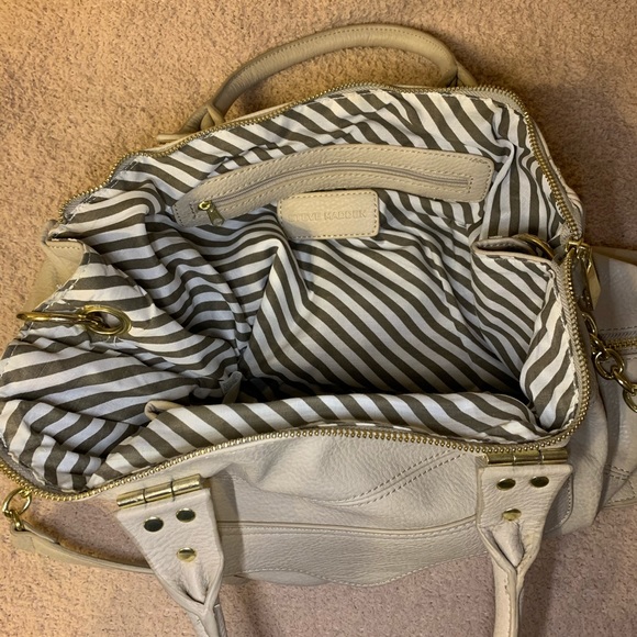 Steve Madden leather should/crossbody bag - Picture 4 of 4